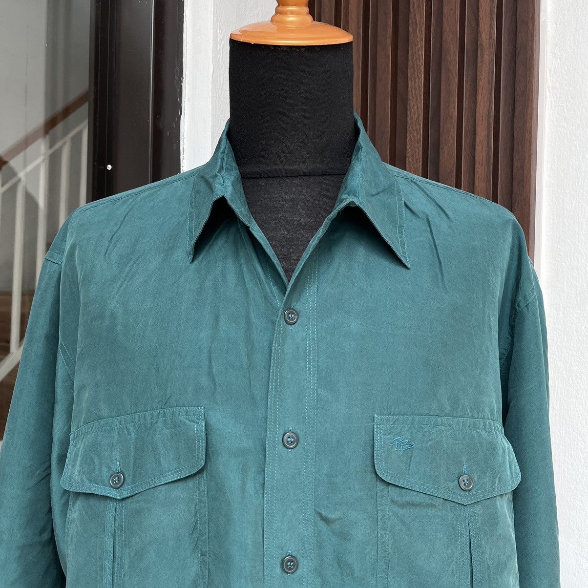 Pierre Balmain × Vintage 90s Pierre Balmain Paris Double Pocket Silk Shirt Size US L / EU 52-54 / 3 - 2 Thumbnail