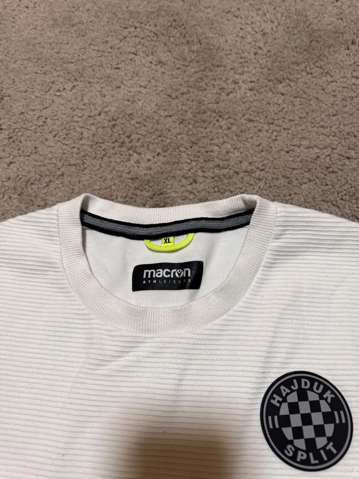Macron Lot Of Hajduk Split Macron Training Shirt Sz L-XL Size US L / EU 52-54 / 3 - 6 Thumbnail