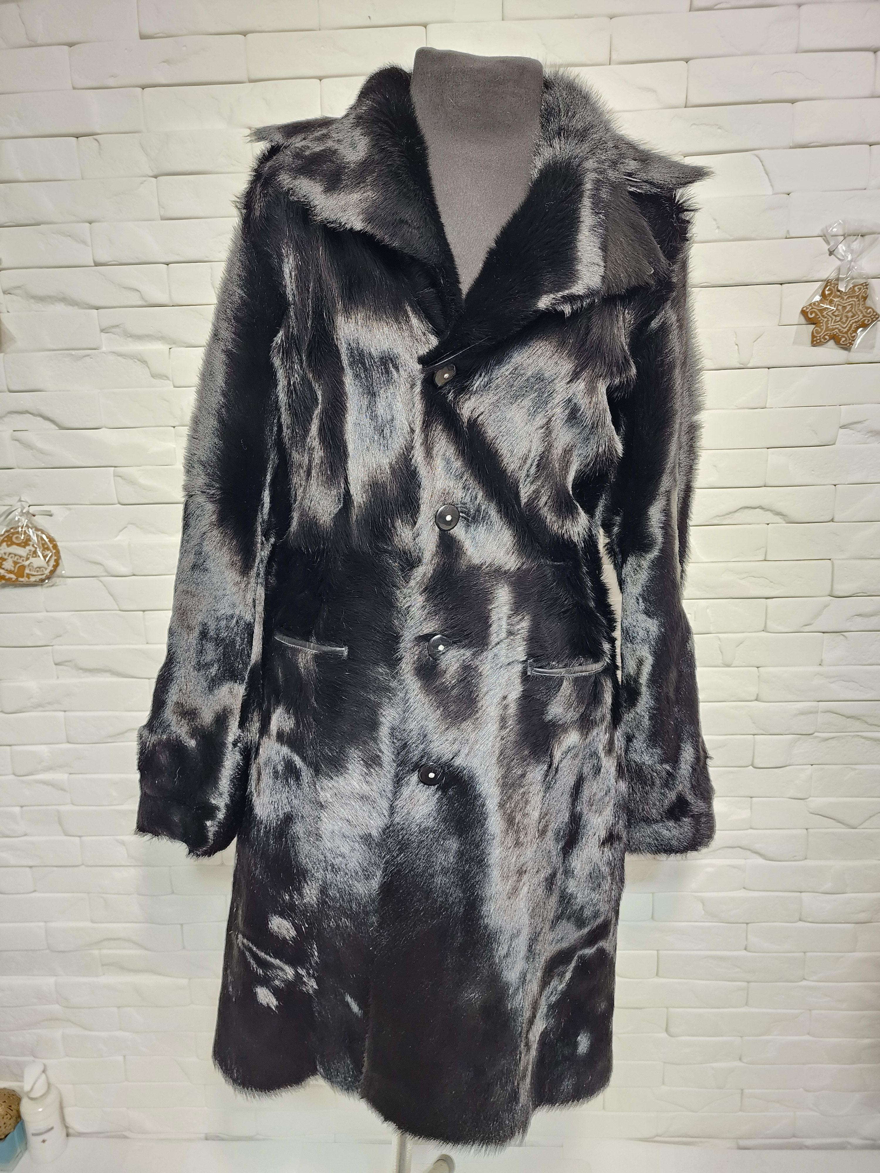 Furla Long Black Fur Two-Sided Women's Coat: Velvet Finish Size S / US 4 / IT 40 - 6 Thumbnail