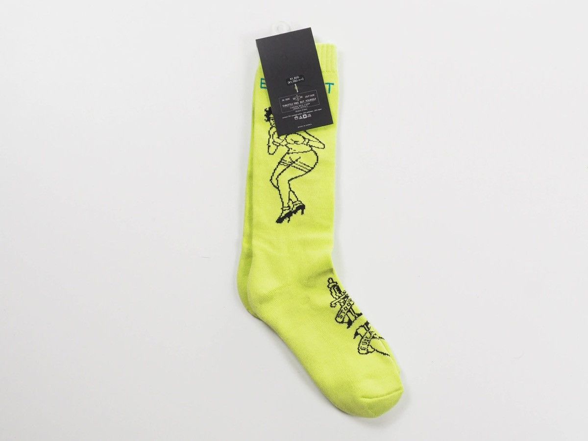 Japanese Brand EVILACT x STOOP Pinup Lady socks Size ONE SIZE - 2 Thumbnail