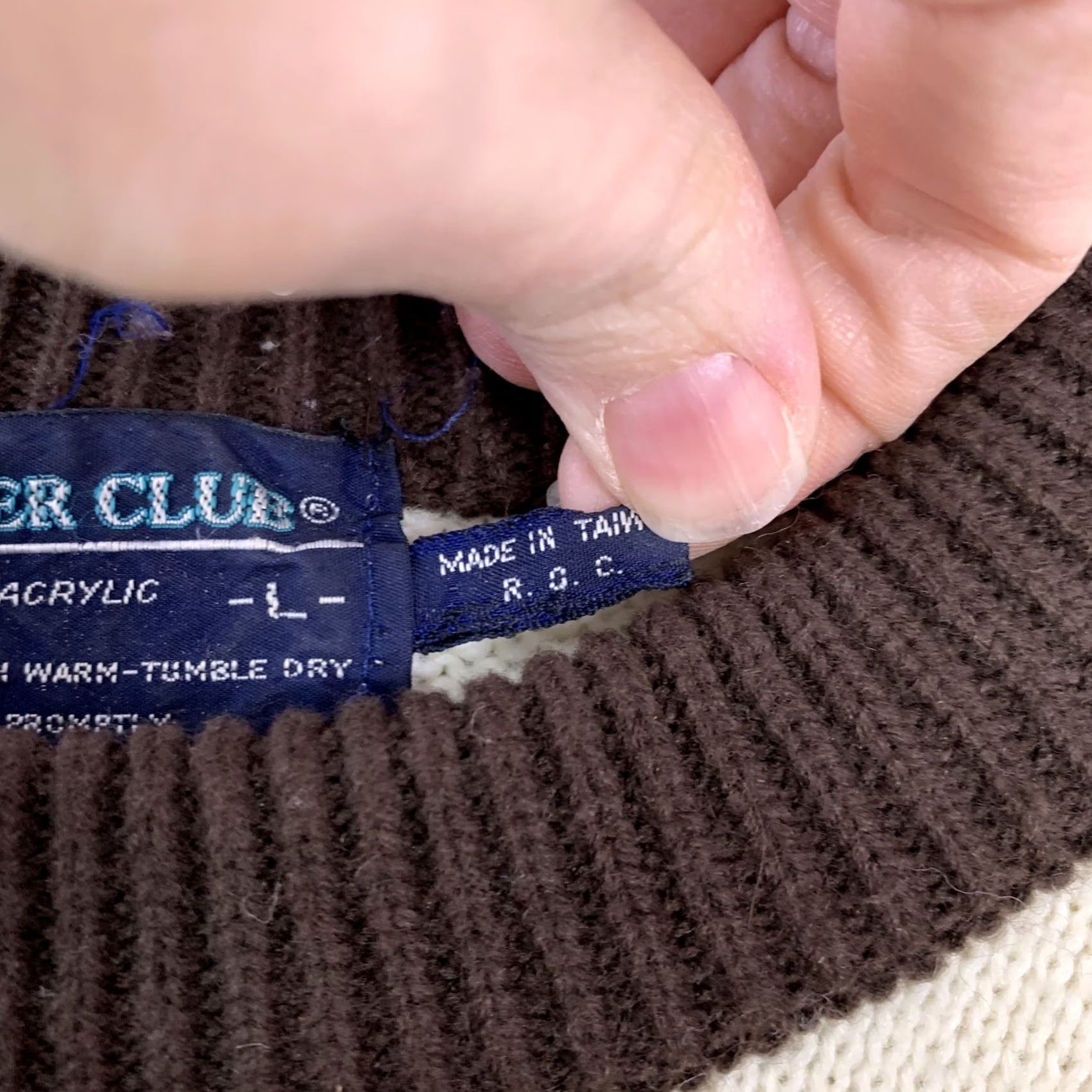 Vintage VINTAGE CAREER CLUB Men's Large Brown Cream Rust Fair Isle Knit Sweater Acrylic Size US L / EU 52-54 / 3 - 4 Thumbnail