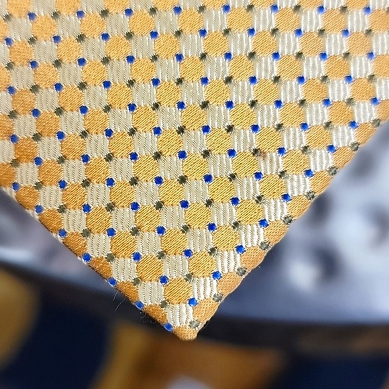Jos. A. Bank Jos A. Bank Yellow Gold Silk Neck Tie size 3.5" Geometric Size ONE SIZE - 4 Thumbnail
