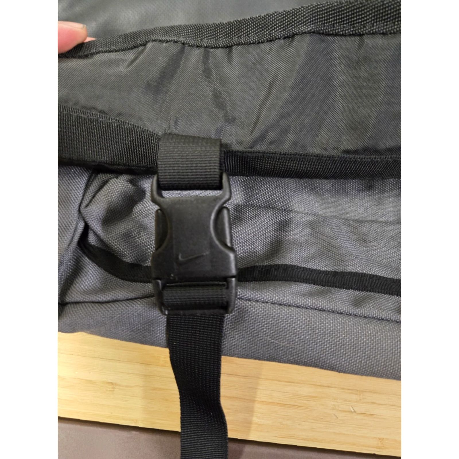 Nike VINTAGE Nike Crossbody Laptop Messenger Bag Black Backpack Y2K Size ONE SIZE - 6 Thumbnail