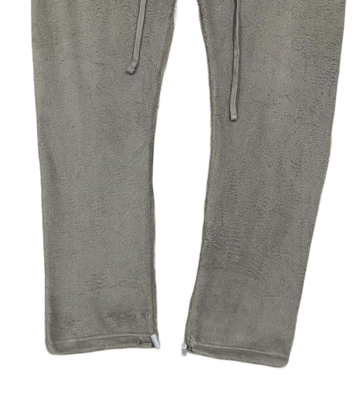 Essentials 🔥Fear Of God Essential Polar Fleece Pant Size US 32 / EU 48 - 4 Thumbnail