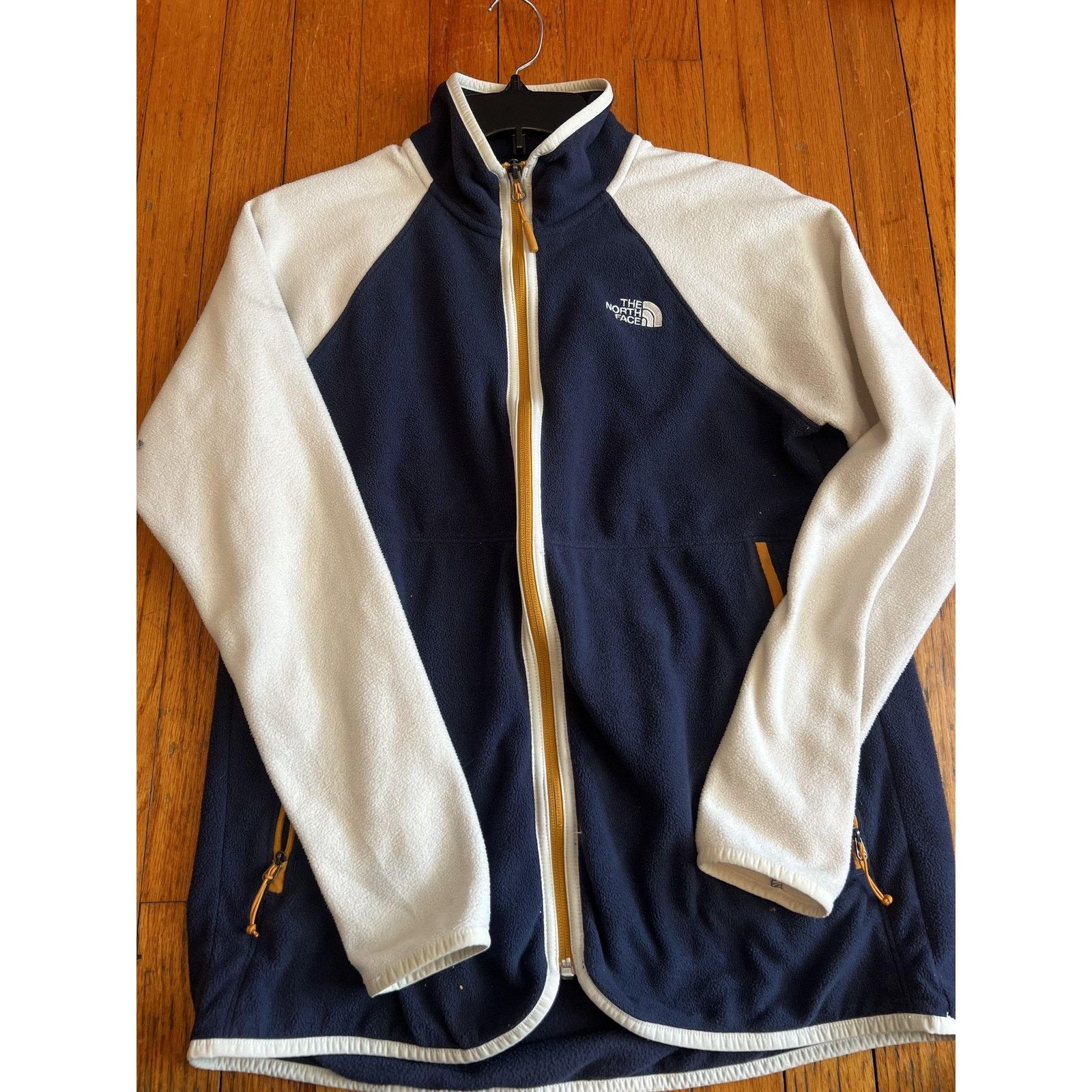 The North Face The North Face Jacket Medium Blue White Fleece Full Zip Size M / US 6-8 / IT 42-44 - 1 Thumbnail
