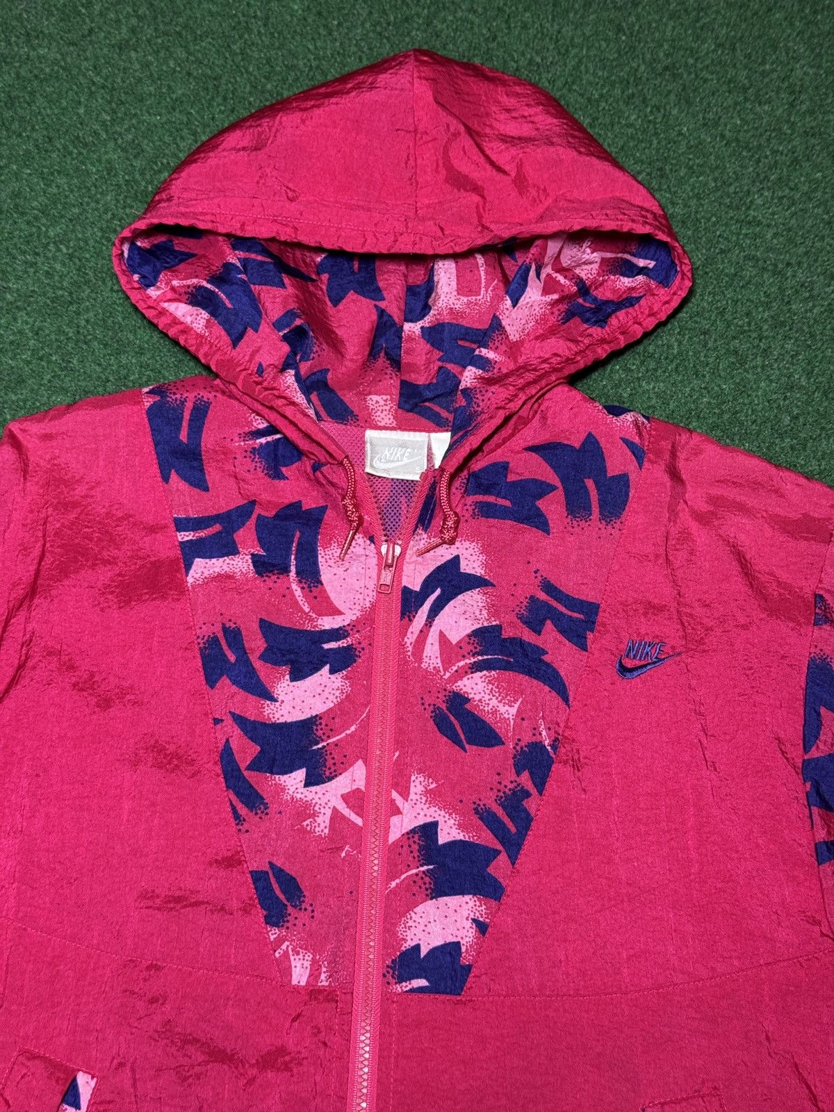 Nike Vintage Nike Gray Tag 80s 90s Hip Hop Neon Pink Small Jacket Size S / US 4 / IT 40 - 2 Thumbnail