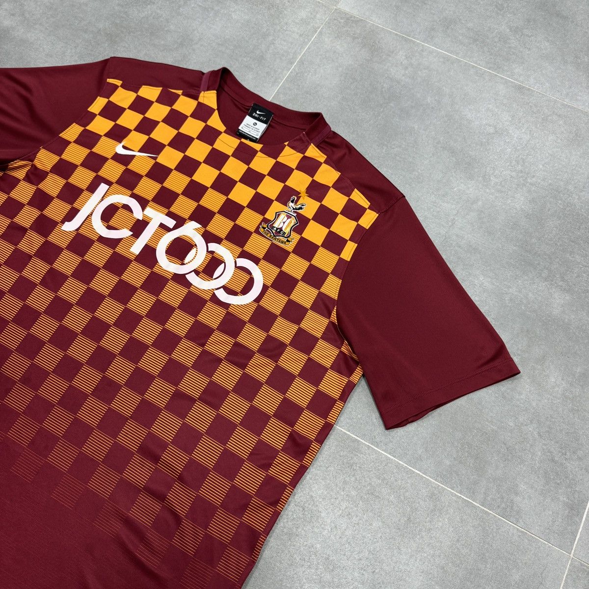 Nike Nike Bradford City 2015/2016 Home Soccer Jersey Men Size XL Size US XL / EU 56 / 4 - 8 Thumbnail