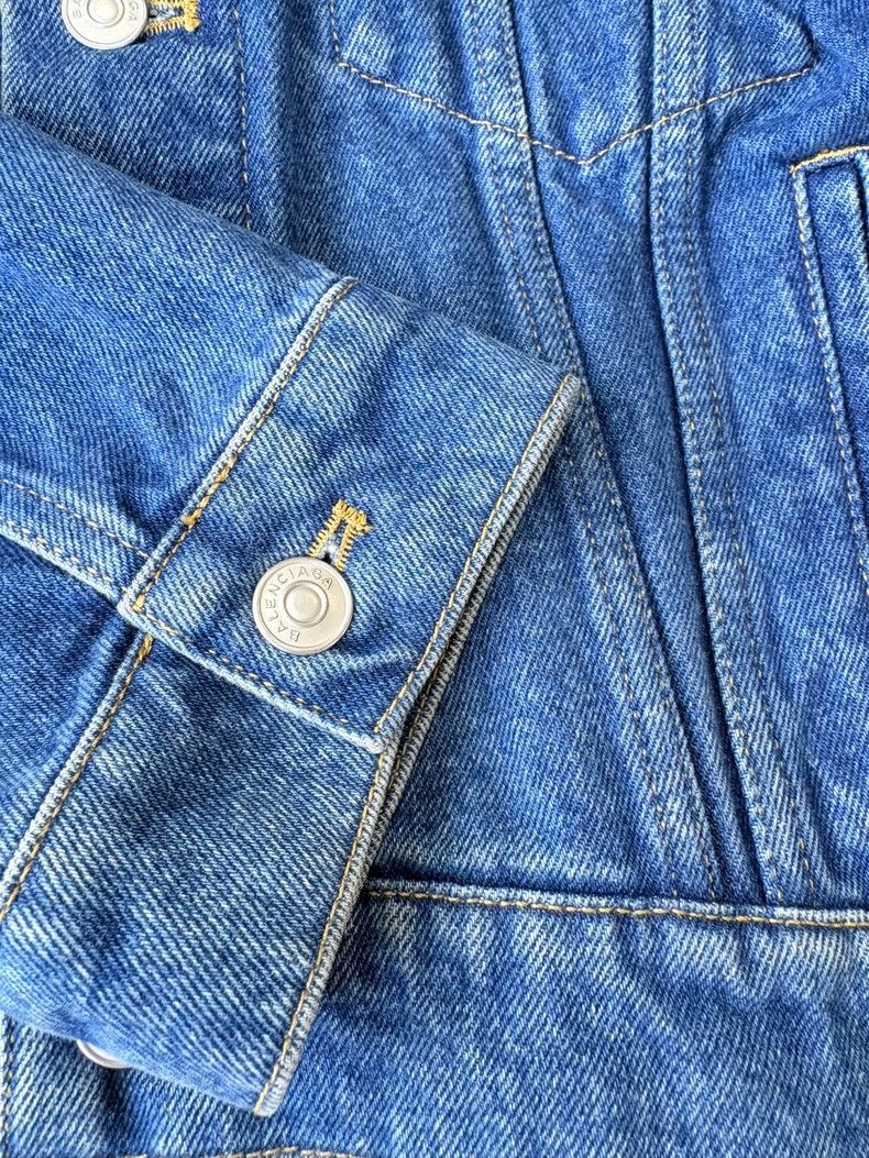 Other Balenciaga size 36 Cropped silhouette denim jacket Size US S / EU 44-46 / 1 - 4 Thumbnail