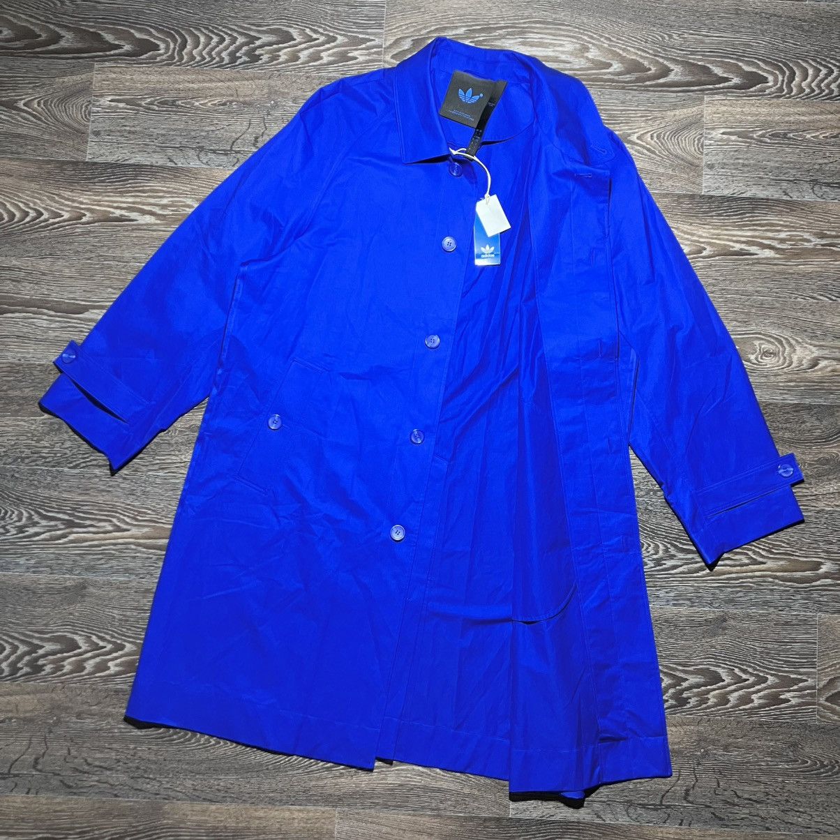 Adidas F/W’2022 ADIDAS Blue Version Essentials Mackintosh Jacket Size US L / EU 52-54 / 3 - 10 Thumbnail