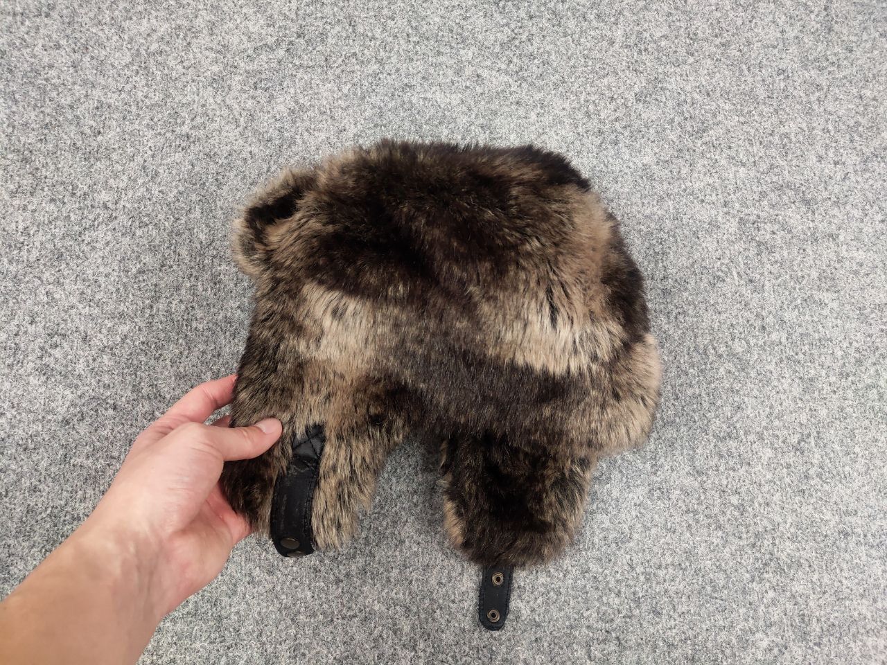 Le Grande Bleu (L.G.B.) Vintage Y2K Fuzzy Fur Ushanka Hat Brown faded l.g.b. Style Size ONE SIZE - 4 Thumbnail