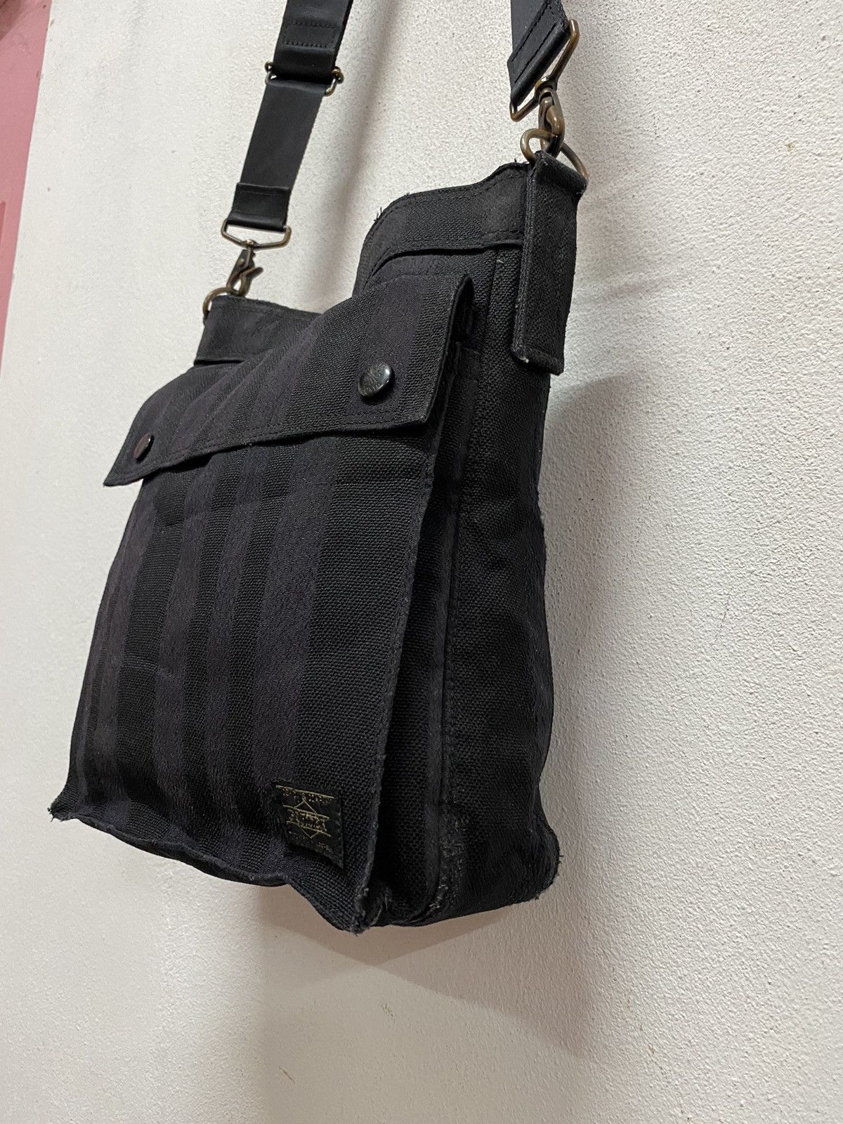 Japanese Brand × Porter × Vintage VINTAGE PORTER YOSHIDA BLACK TONAL STRIPED CANVAS BAG Size ONE SIZE - 5 Thumbnail