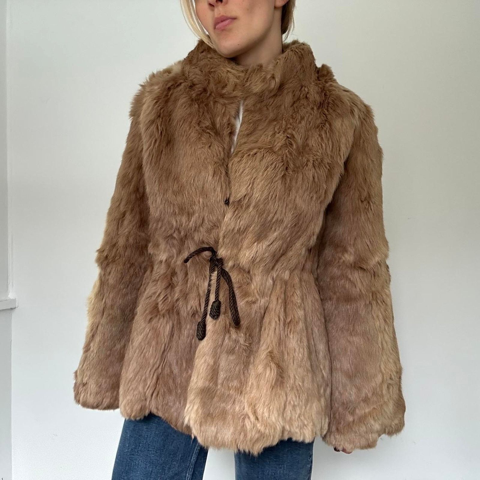 Other Vintage YSL / Saint Laurent Fur Coat with Drawstring (M) Size M / US 6-8 / IT 42-44 - 1 Thumbnail