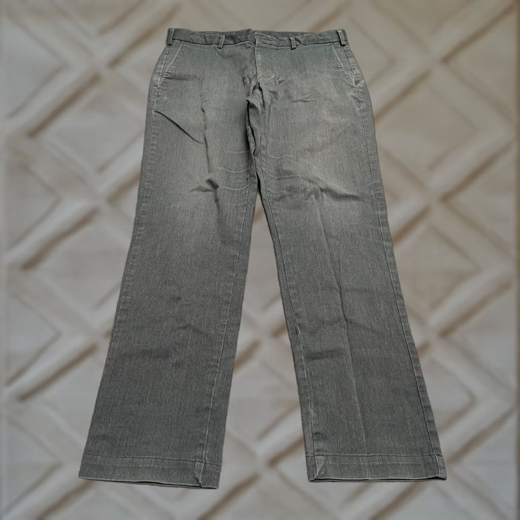 Uniqlo Uniqlo Pants Mens 34x30 Gray Flat Front Chino Straight Leg Cotton Stretch Casual Mens Size US 34 / EU 50 - 1 Thumbnail