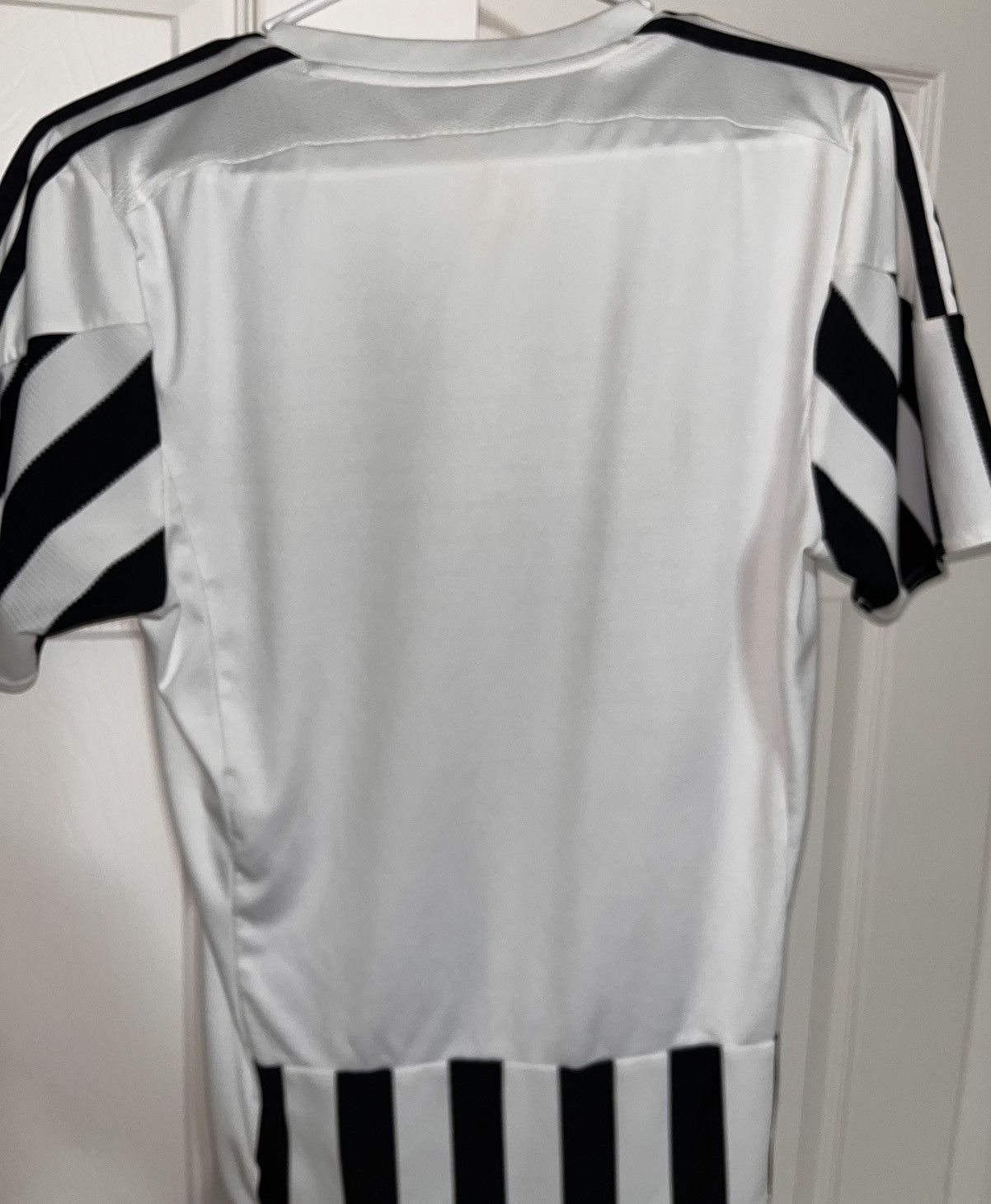 Adidas Official Juventus 2015/2016 Jeep kit Size US S / EU 44-46 / 1 - 3 Thumbnail