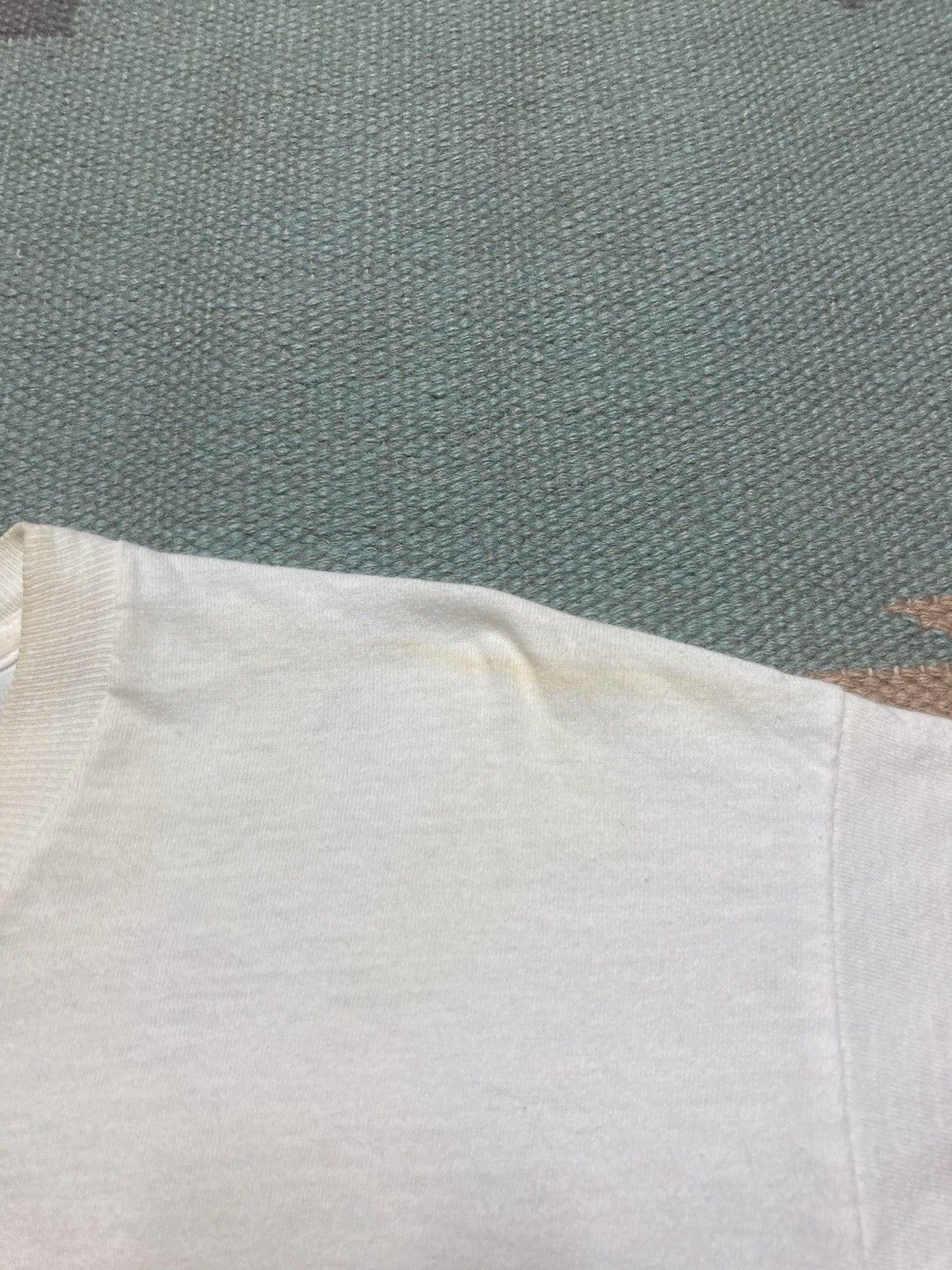 Vintage 80s blank white t shirt fruit of loom grunge worn soft XL Size US L / EU 52-54 / 3 - 5 Thumbnail