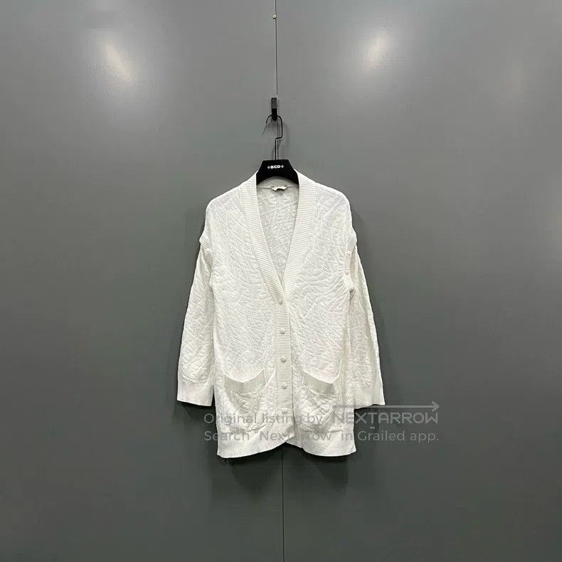 Fendi Fendi White textured V-neck knitted sweater Size XXS / US 00 / IT 34 - 1 Thumbnail