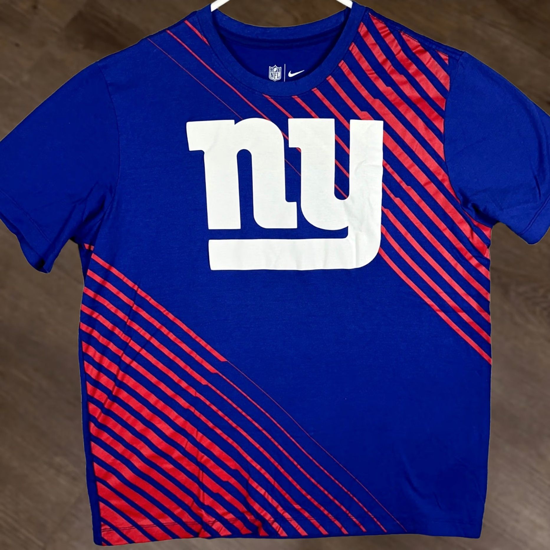 Nike Nike New York Giants T-Shirt Mens XL Blue Red NFL Crew Neck Short Sleeve Tee Size US XL / EU 56 / 4 - 1 Thumbnail