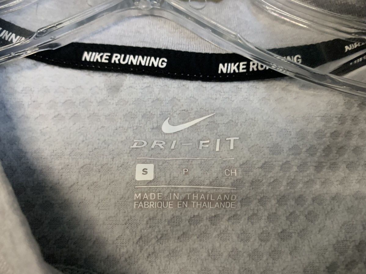 Nike Women’s size small therma top by Nike Size S / US 4 / IT 40 - 2 Thumbnail