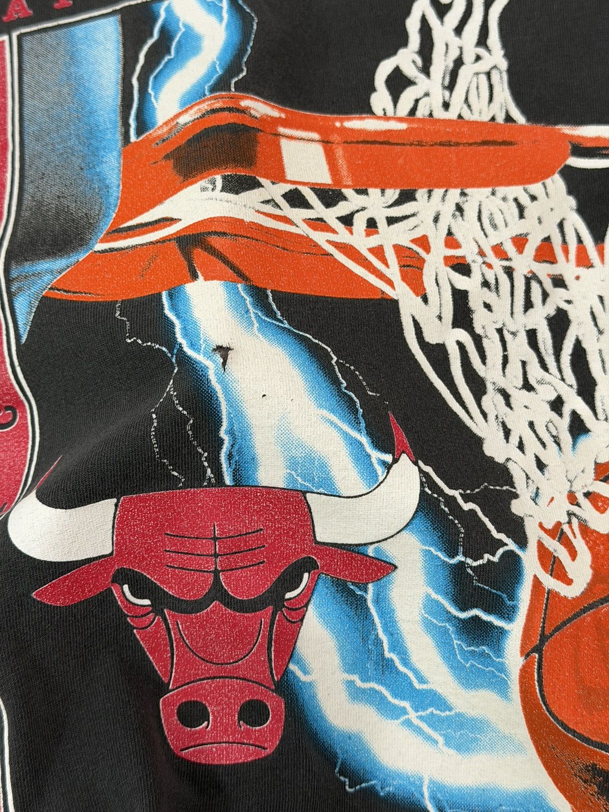 Logo 7 Vintage 90s Chicago Bulls Lightning Graphic Tee NBA Logo 7 Size US XL / EU 56 / 4 - 7 Thumbnail