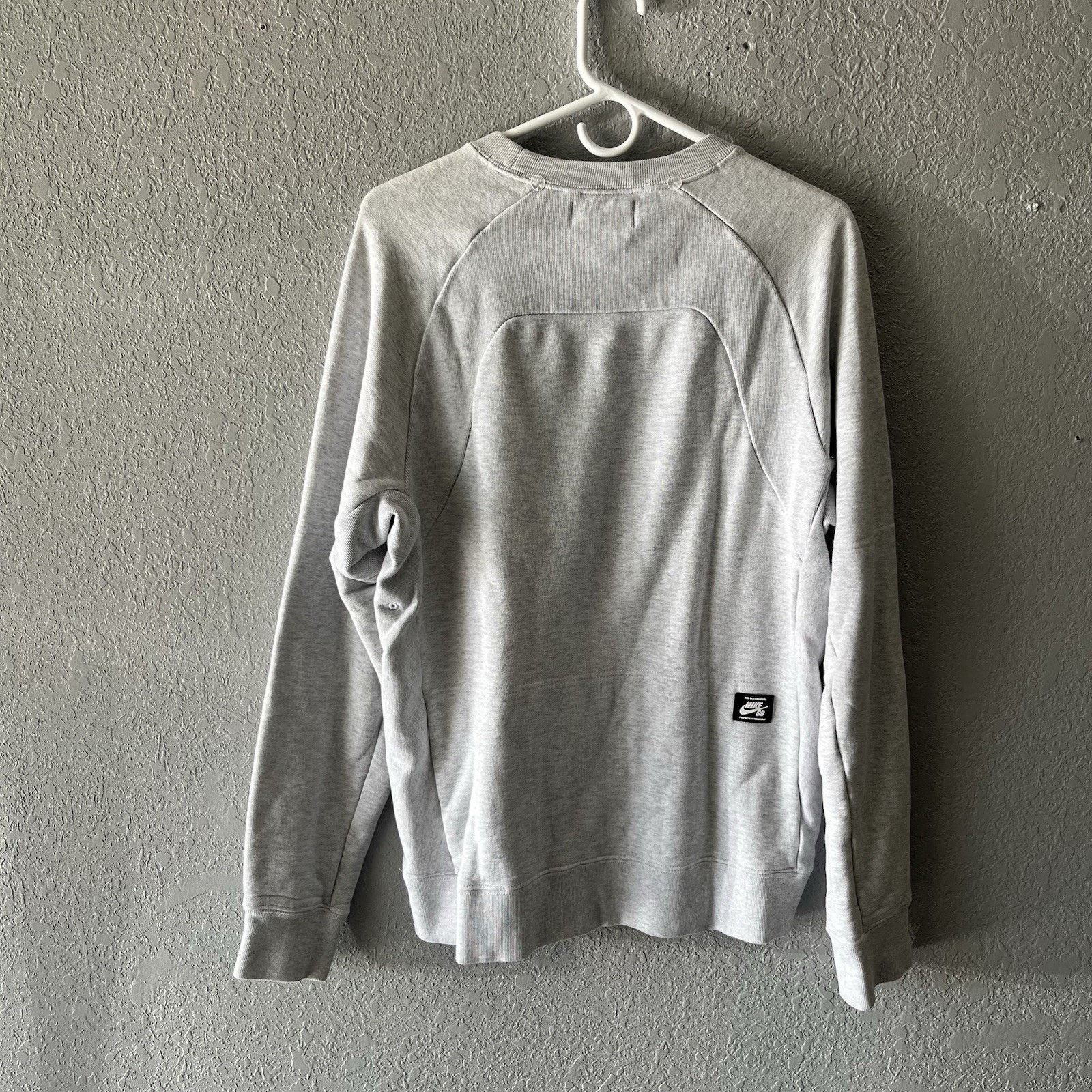 Nike 2000’s Nike SB Grey Crewneck Woman’s Large Comfy Pullover Sw Size L / US 10 / IT 46 - 5 Thumbnail