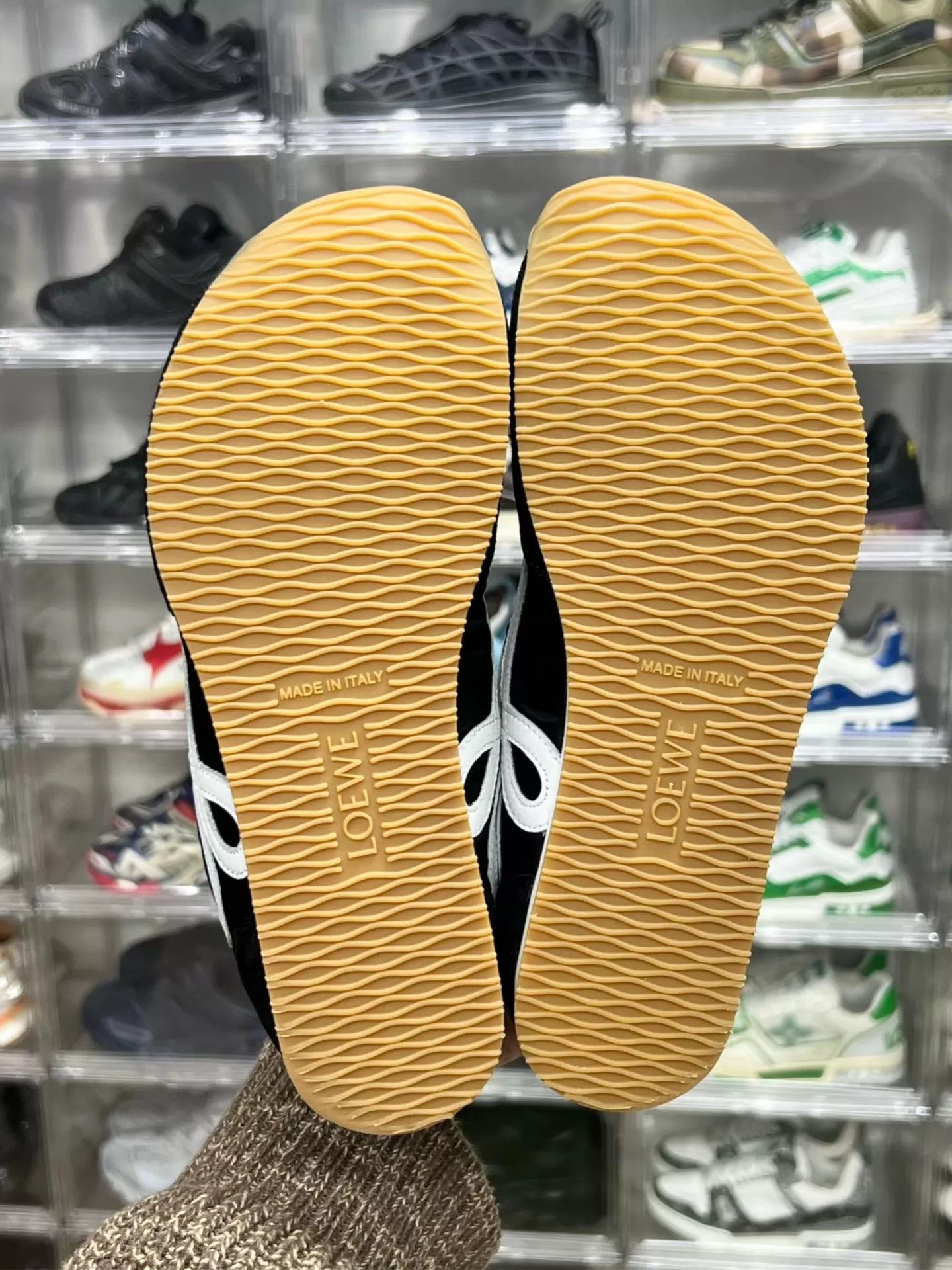 Loewe LOEWE Runner Decon 2.0 Black 37 Like New Size US 6.5 / IT 36.5 - 8 Thumbnail