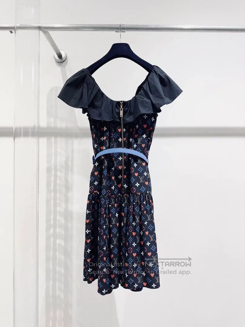 Louis Vuitton Louis Vuitton dress Size XXS / US 00 / IT 34 - 2 Thumbnail