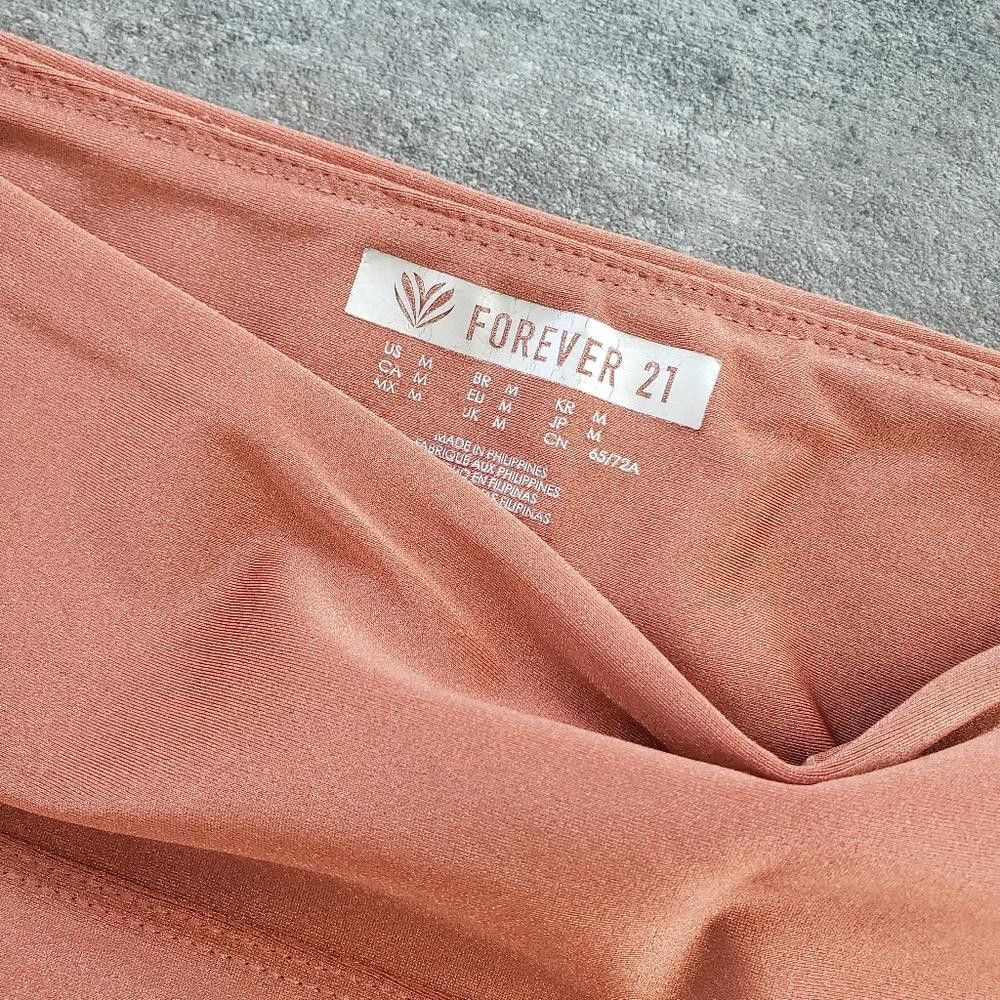 Forever 21 Burnt Orange Metallic F21 Fitted Athletic Capri Size 32" / US 10 / IT 46 - 4 Thumbnail