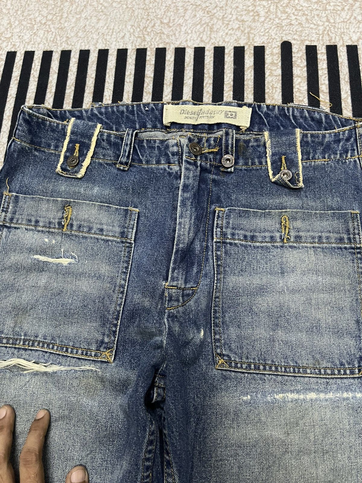 Diesel 90s DIESEL BUSH BAGGY JEANS SINGLE POCKET BACK RARE Size US 33 - 10 Thumbnail