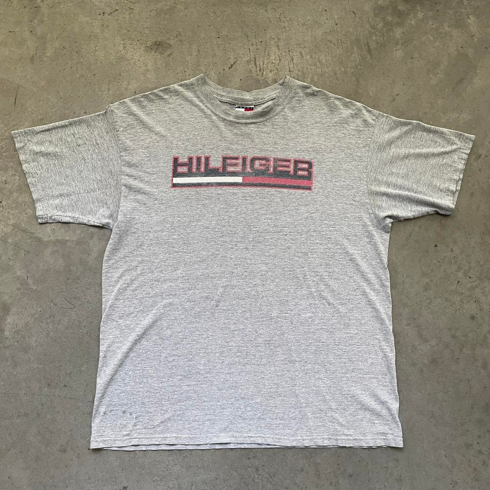 Tommy Hilfiger Vintage Tommy Hilfiger Grey Spell-out Logo T-shirt Size US M / EU 48-50 / 2 - 1 Thumbnail