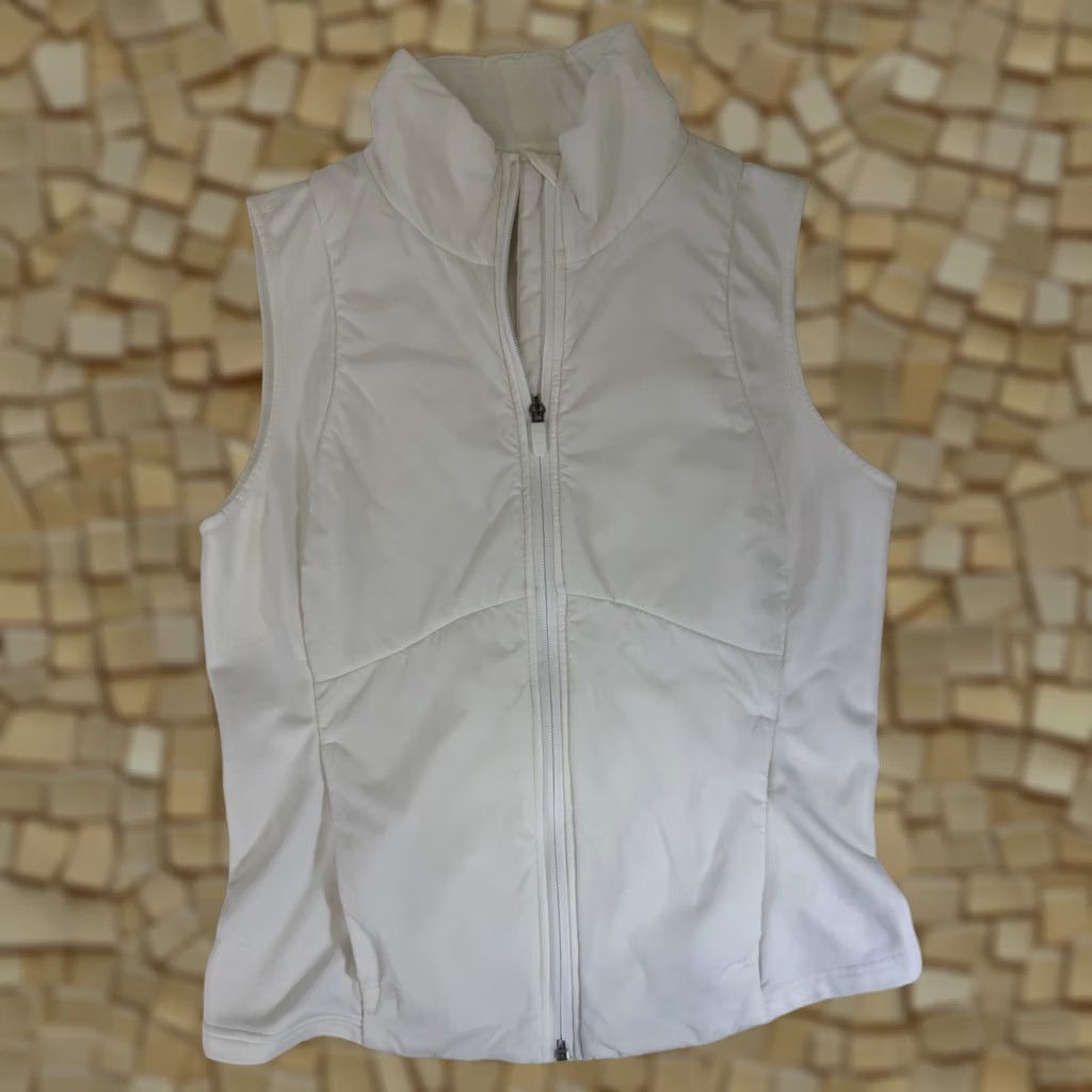 Lululemon Lululemon Vest White Size 10 Full Zip & Pockets Womens Jacket Basic Vest Size L / US 10 / IT 46 - 1 Thumbnail