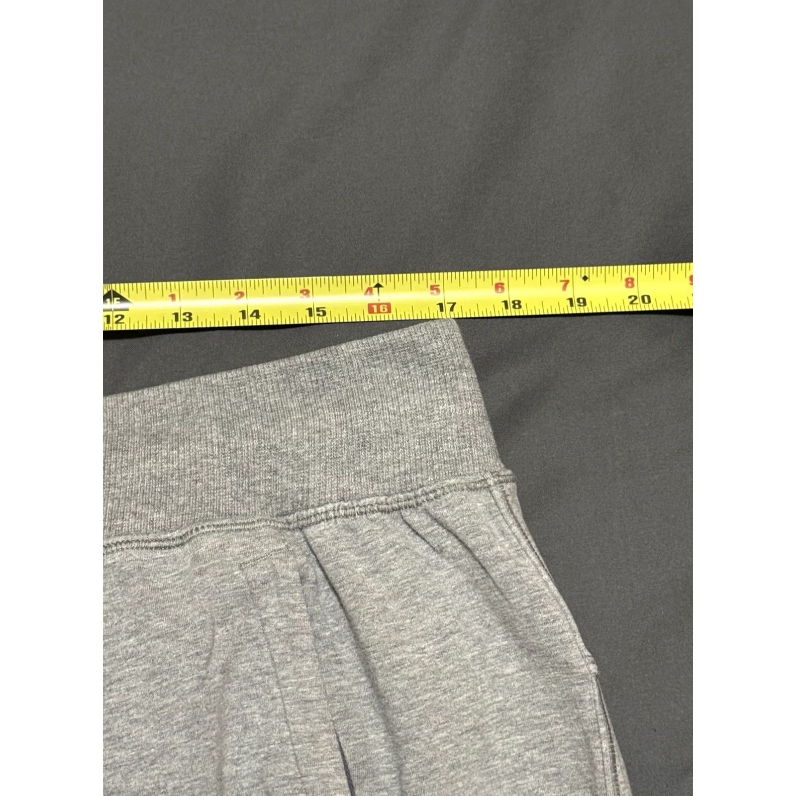 Lululemon Lululemon Cross Cut Athletic Sweatpants XL Gray Tapered Jogger Men Pocket Elastic Waist Breathable Comfort Cotton Spandex Size US 36 / EU 52 - 2 Thumbnail