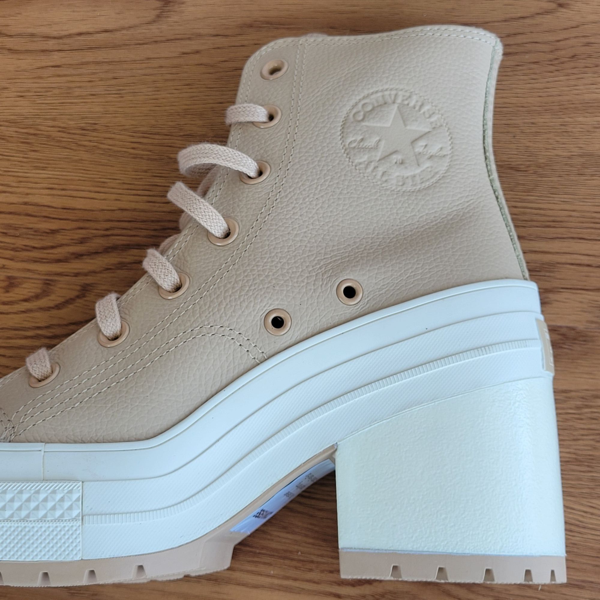 Converse ⭐Converse Chuck 70 De Luxe Platform Weatherized Leather 10.5 Size US 10.5 / EU 43-44 - 10 Thumbnail