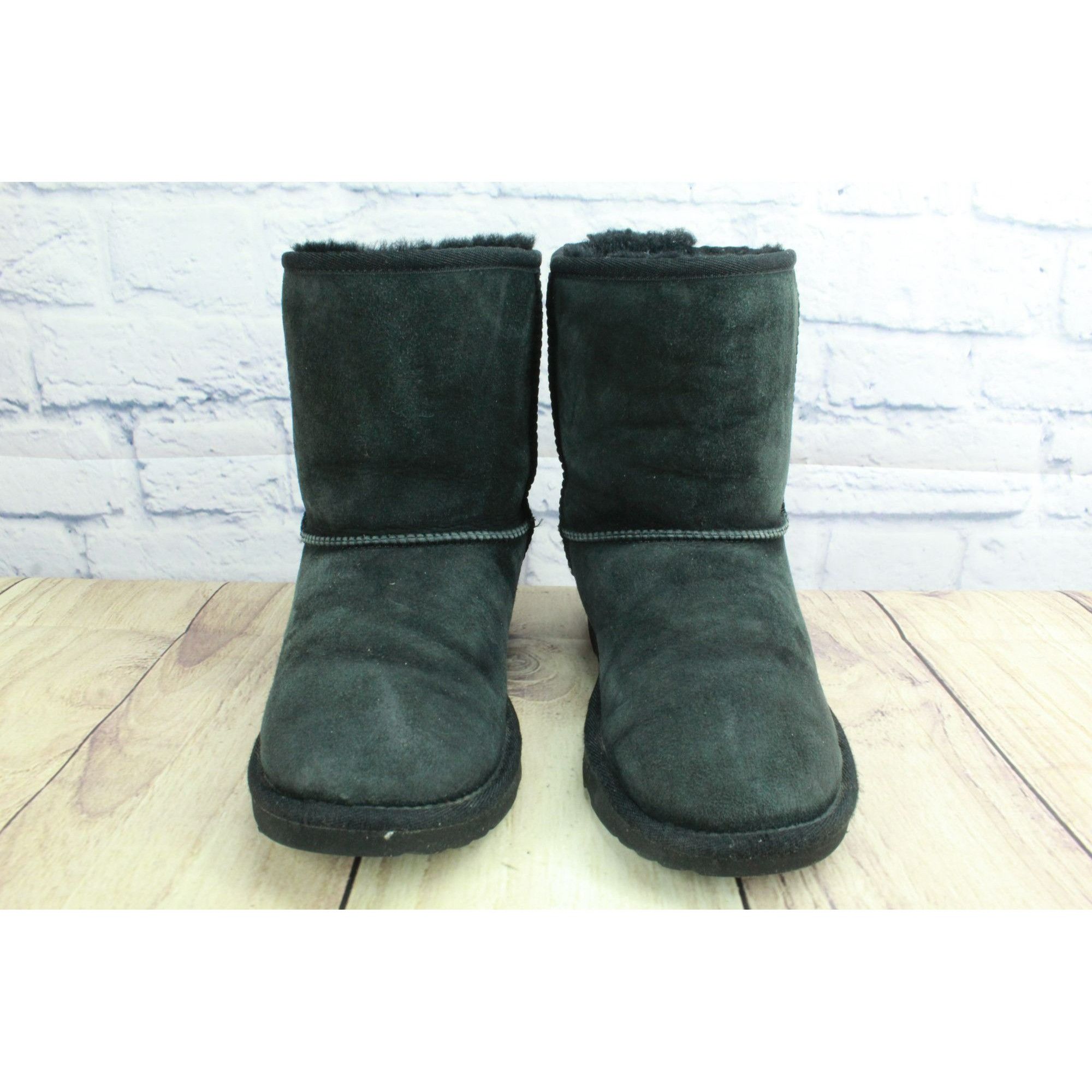 Ugg UGG Classic Short II Women's Shearling Winter Boots Size US 5 / IT 35 - 5 Thumbnail
