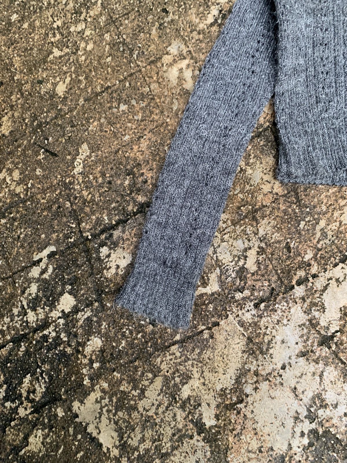If Six Was Nine × Japanese Brand × Le Grande Bleu (L.G.B.) 2000s Cozzi Japan Avant Garde Fur Mohair Knitwear Cardigan Size S / US 4 / IT 40 - 7 Thumbnail
