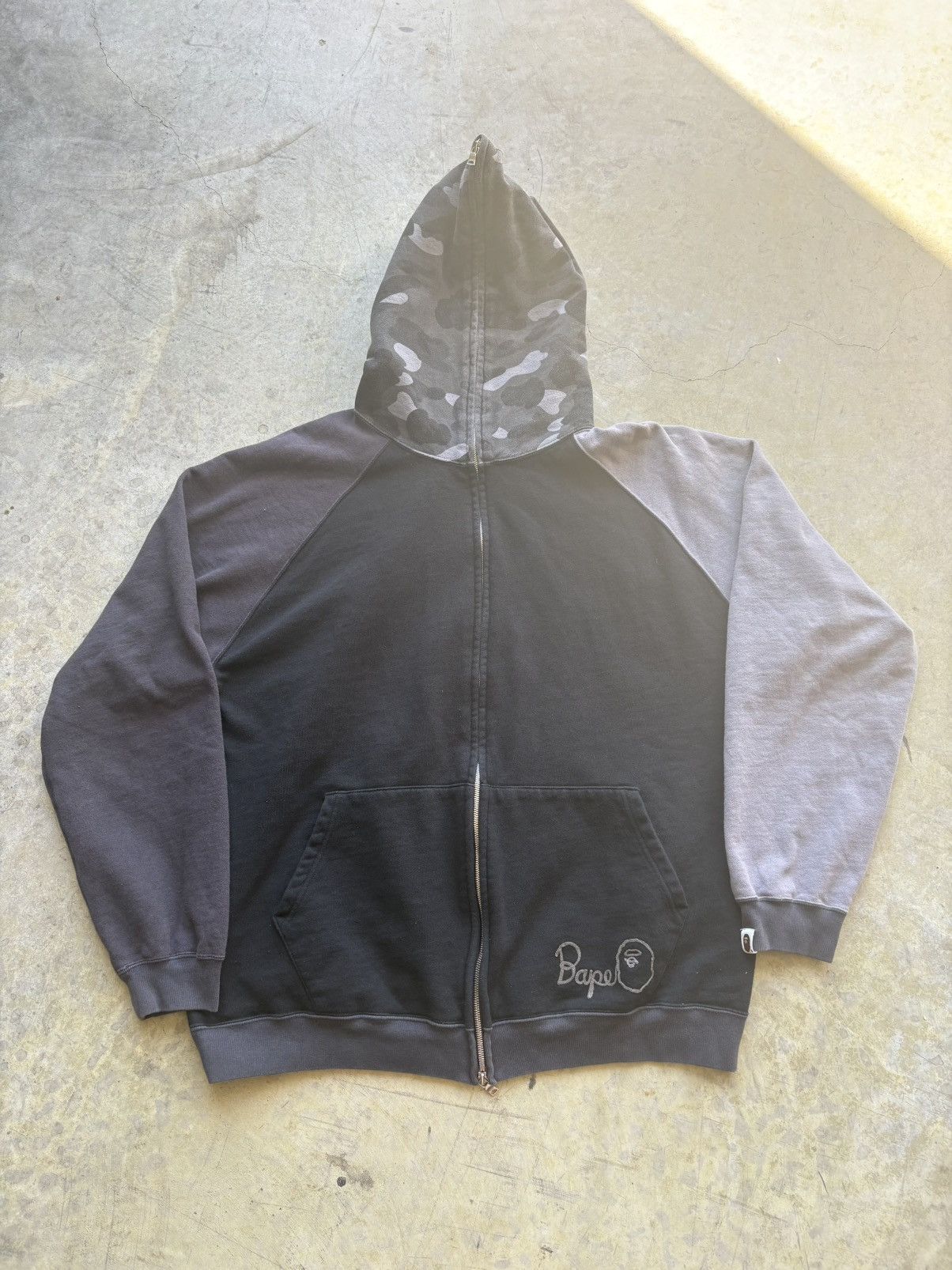 Bape Nigo/Pharrell era 2006 Bape full zip hoodie Size US XL / EU 56 / 4 - 1 Thumbnail
