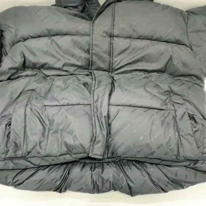Balenciaga Balenciaga Black Logo Puffer Jacket for Men. Size US L / EU 52-54 / 3 - 5 Thumbnail