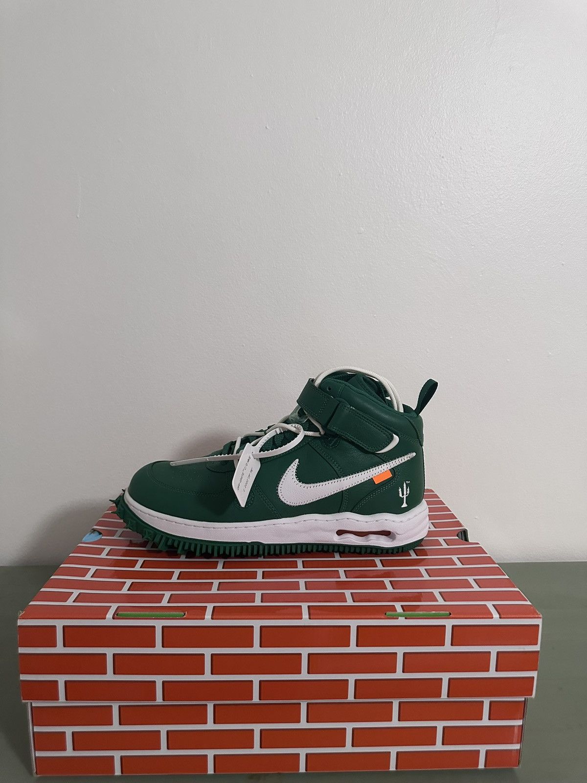 Nike × Off-White Nike Off-White x Air Force 1 Mid Pine Green Size US 10.5 / EU 43-44 - 6 Thumbnail