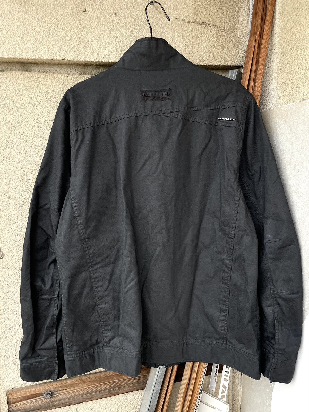 Oakley Vintage Y2K Oakley Metal Logo Avant Garde Military Jacket Size US L / EU 52-54 / 3 - 14 Thumbnail