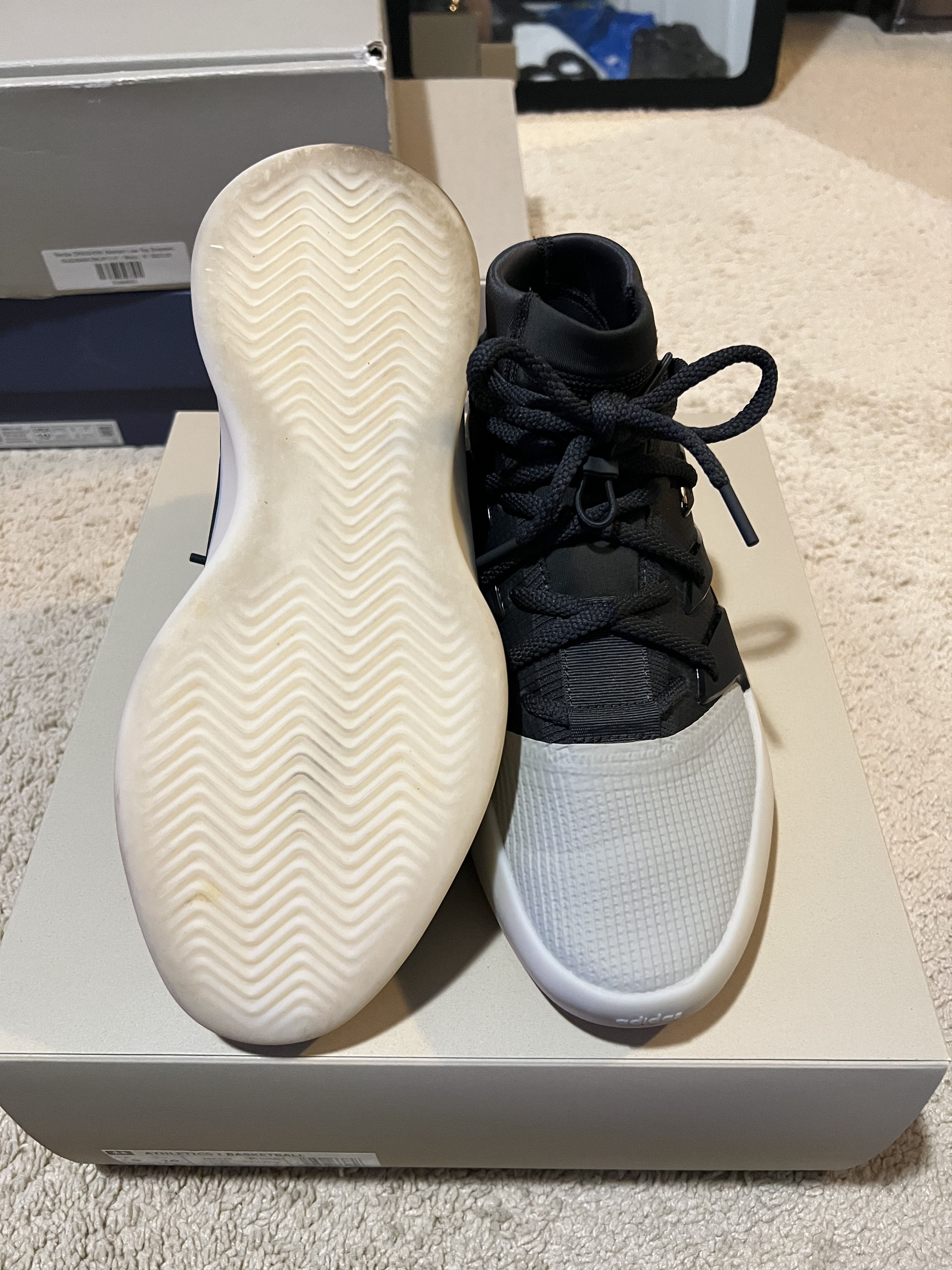 Fear of God Fear of God Athletics x Adidas x I BASKETBALL Size US 9 / EU 42 - 5 Thumbnail