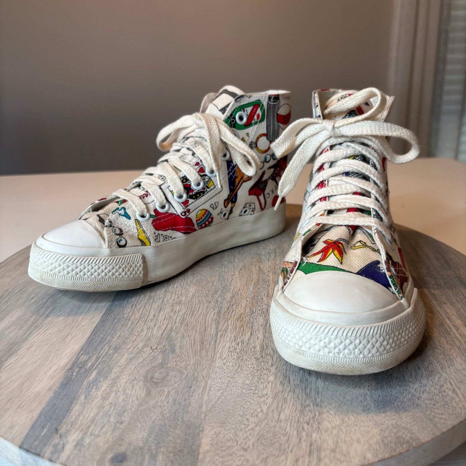 Nicole Miller Vintage Nicole Miller Pop Art High Top Sneakers Women's 6.5 Size US 6.5 / IT 36.5 - 3 Thumbnail