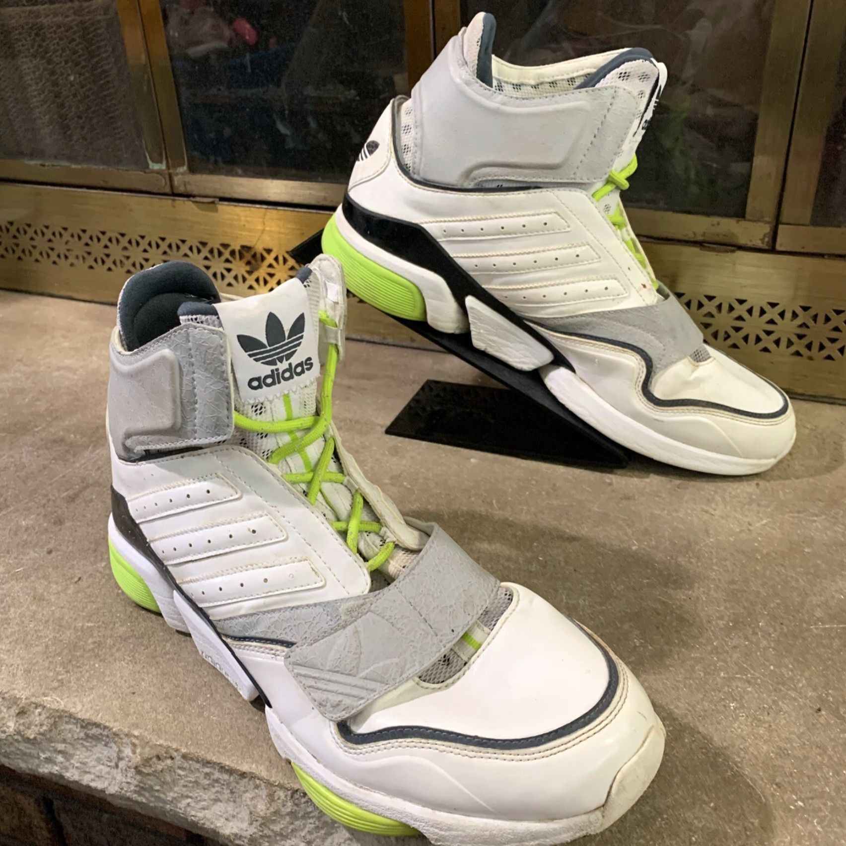 Adidas VINTAGE Adidas Mega Torsion XTH High Top Basketball Sneakers Mens Size 11.5 Volt Gray Size US L / EU 52-54 / 3 - 4 Thumbnail