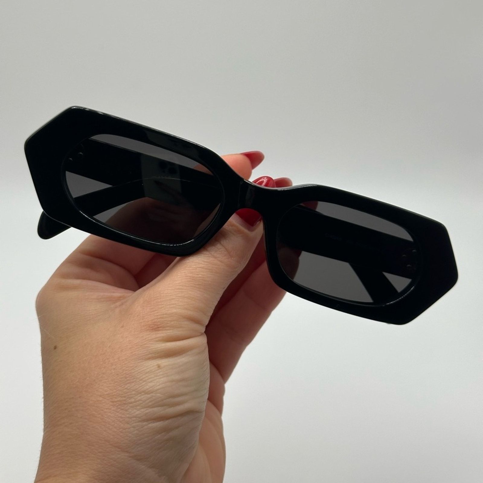 Celine CELINE Sunglasses CL40243I 5101A Black Dark Grey Women NEW Size ONE SIZE - 8 Thumbnail