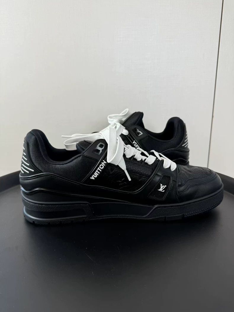 Louis Vuitton Louis Vuitton Black embossed reading Darth Vader Men's Sne Size US 10 / EU 43 - 2 Thumbnail