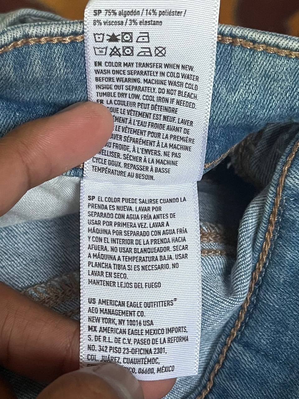 American Eagle Outfitters VINTAGE AMERICAN EAGLE LADY JEANS DITRESSED STYLE Size 34" / US 12 / IT 48 - 14 Thumbnail
