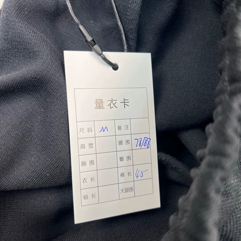 Gucci Gucci Size M 24ss three-dimensional black letter logo shor Size US 32 / EU 48 - 5 Thumbnail