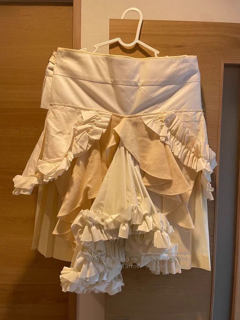 Comme des Garcons Comme Des Garcons size M Wedding skirt Size 22" - 1 Thumbnail
