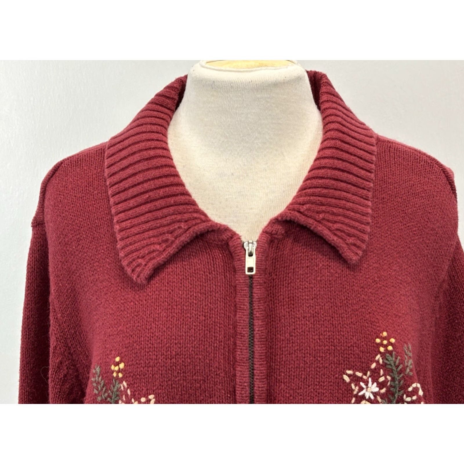 Cherokee VINTAGE Cherokee Cardigan Sweater Ladies 2X Plus Full Zip Floral Embroidered 90s Red Cotton Blend Women’s Size XXL / US 16-18 / IT 52-54 - 5 Thumbnail