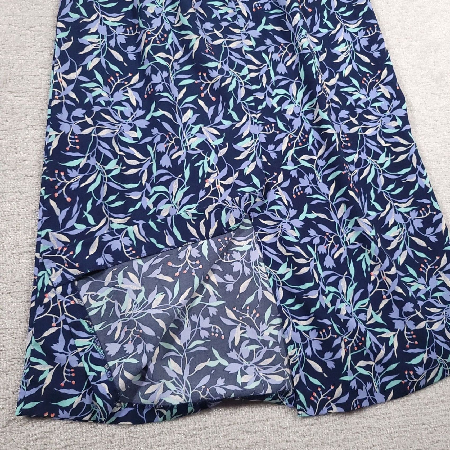 Vintage Sag Harbor Skirt Womens Small Blue Floral Back Zipper Elastic Stretch Long Conversation Size 28" / US 6 / IT 42 - 5 Thumbnail