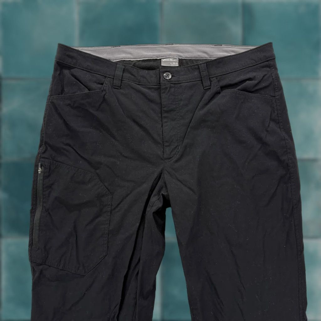 Eddie Bauer Eddie Bauer Pants Mens 38x30 Black Fleece Lined Tech Outdoor Insulated Pockets Zip Cargo Straight Leg Mens Size US 38 / EU 54 - 1 Thumbnail