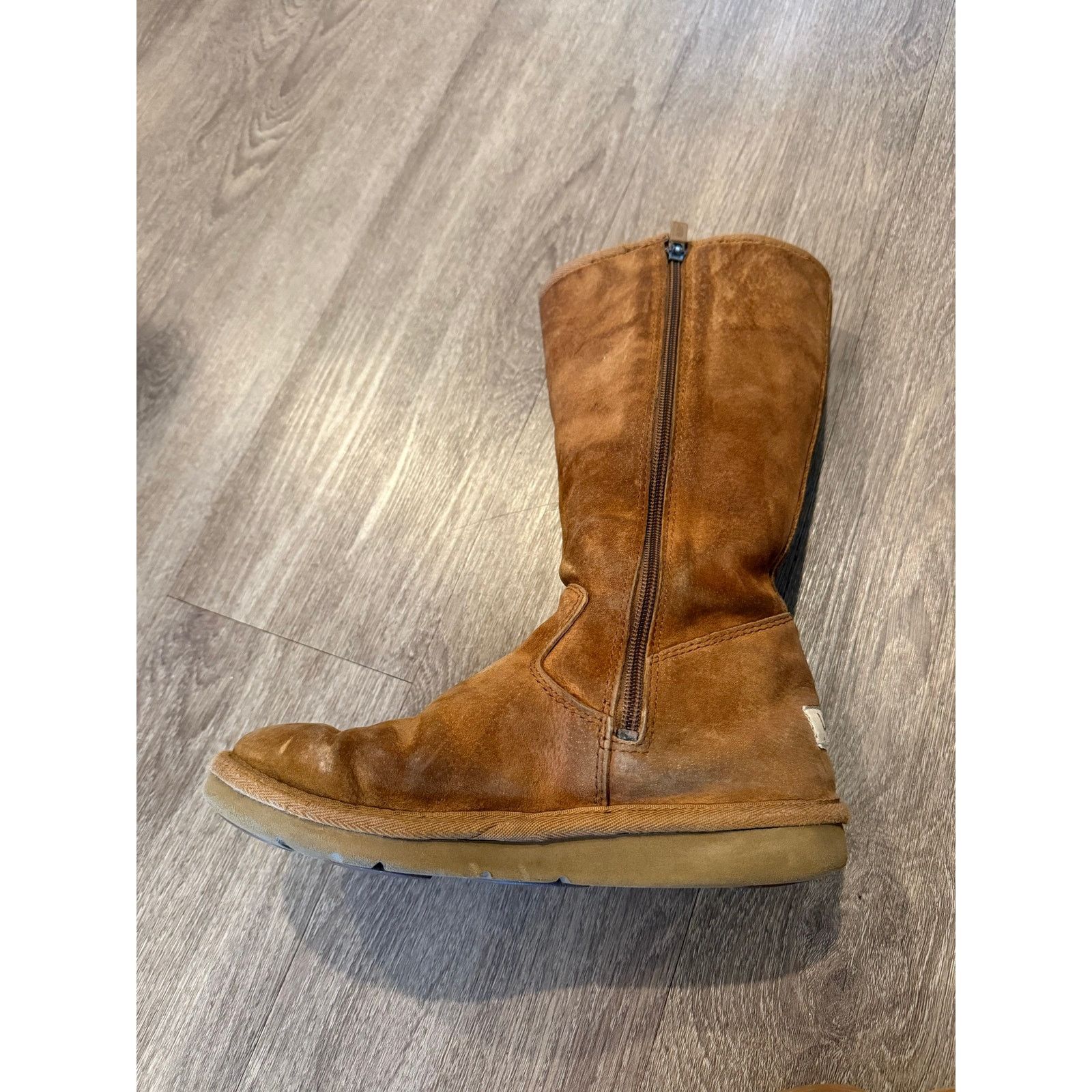 Ugg UGG Australia - Mid Calf Sheepskin Boots - Women 9, Chestnut Size US 9 / IT 39 - 9 Thumbnail